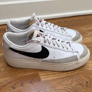 Nike Women's Platform Blazer Low Top Sneakers- size 9